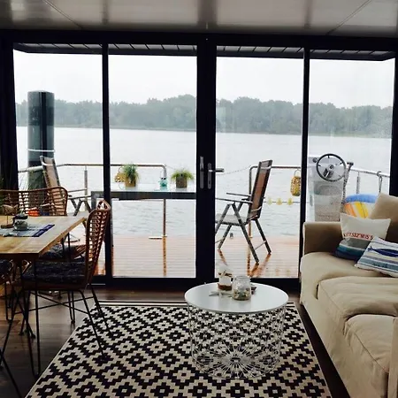 Woonboot Havenprins Botel *